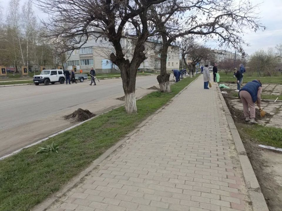 В Троицком муниципальном округе состоялся общемуниципальный субботник В Троицком муниципальном округе состоялся общемуниципальный субботник
