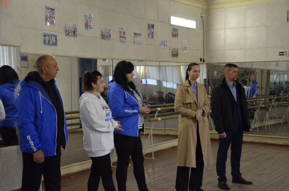 Жители пгт. Успенка внесли свои предложение в Народную программу «Единой России» Жители пгт. Успенка внесли свои предложение в Народную программу «Единой России»
