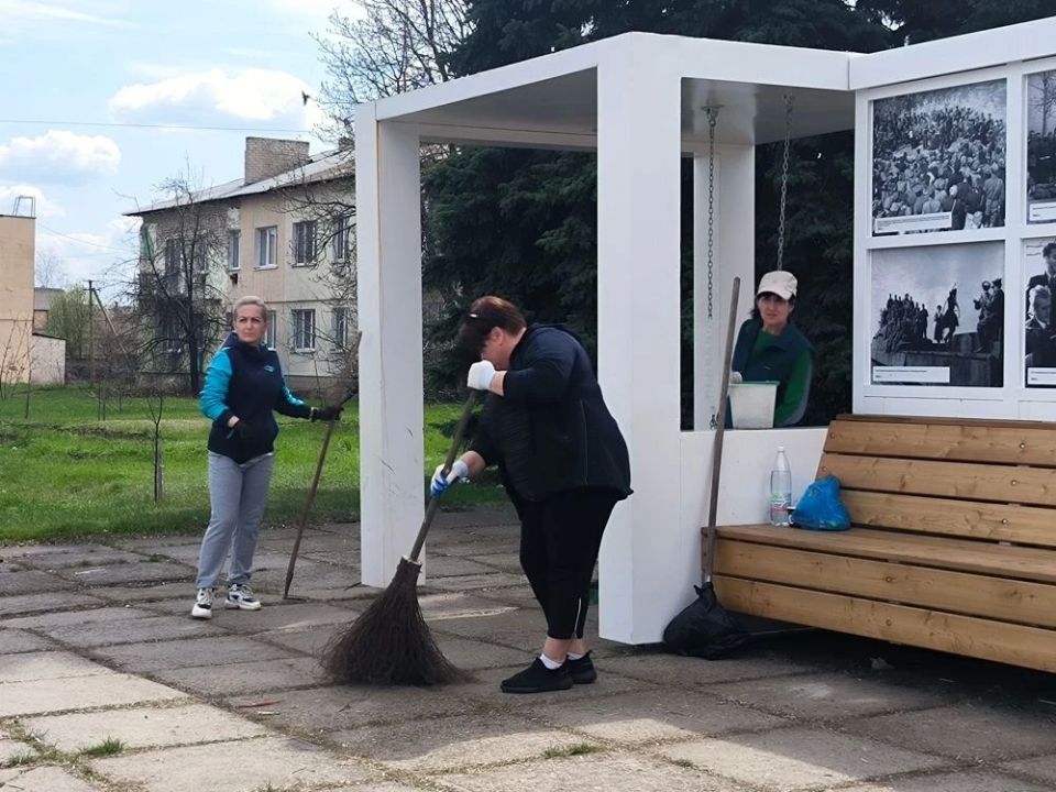 В Троицком муниципальном округе состоялся общемуниципальный субботник В Троицком муниципальном округе состоялся общемуниципальный субботник