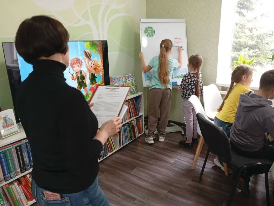 В Лутугинской Районной библиотеке для детей прошла квест-игра «Голос природы» В Лутугинской Районной библиотеке для детей прошла квест-игра «Голос природы»