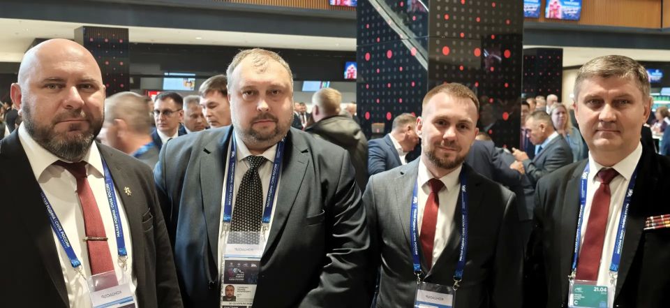 Принял участие в подведении итогов III Всероссийской муниципальной премии "Служение" – события, которое по праву считается одним из самых значимых в жизни местного самоуправления Принял участие в подведении итогов III Всероссийской муниципальной премии "Служение" – события, которое по праву считается одним из самых значимых в жизни местного самоуправления