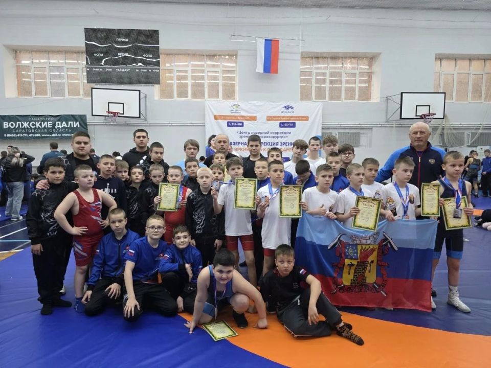 Юные спортсмены представили ЛНР на турнире в Саратове Юные спортсмены представили ЛНР на турнире в Саратове