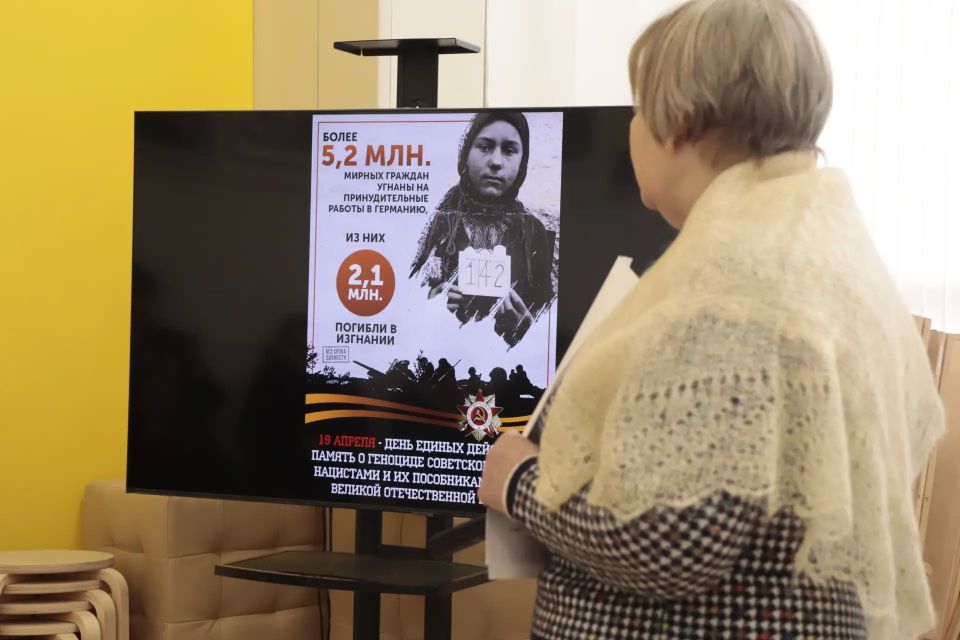 В Луганском художественном музее открылась выставка памяти жертв геноцида советского народа В Луганском художественном музее открылась выставка памяти жертв геноцида советского народа