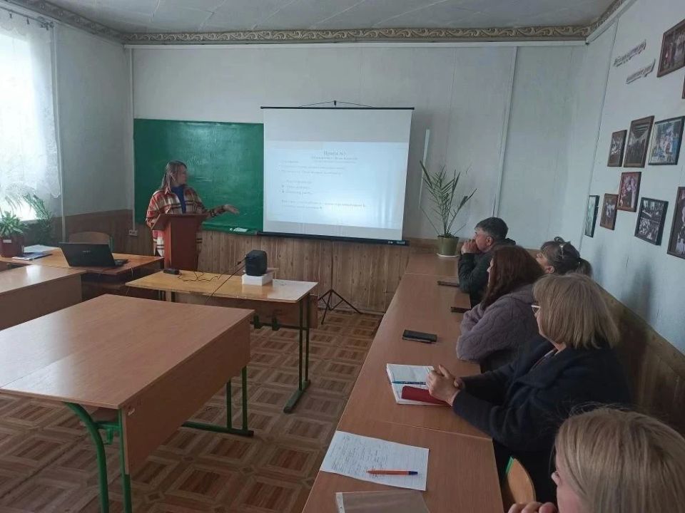 Андрей Рубанцов: В Ровеньках прошло заседание муниципального методического объединения учителей Андрей Рубанцов: В Ровеньках прошло заседание муниципального методического объединения учителей