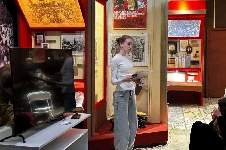 В Свердловском краеведческом музее состоялся квиз «Пётр дал нам бытие, Екатерина – душу» В Свердловском краеведческом музее состоялся квиз «Пётр дал нам бытие, Екатерина – душу»