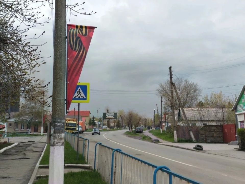 В Ровеньках начали приготовление к майским праздникам В Ровеньках начали приготовление к майским праздникам