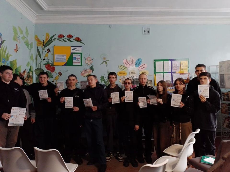В Ровеньках прошли мероприятия, приуроченные к 40-летию Чернобыльской АЭС В Ровеньках прошли мероприятия, приуроченные к 40-летию Чернобыльской АЭС