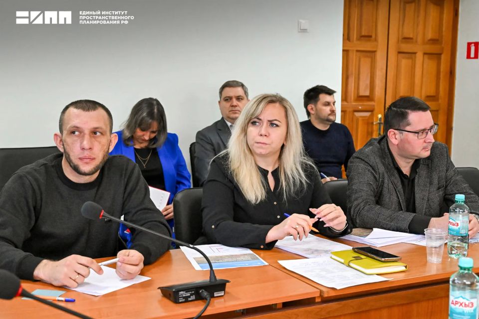 В центральной части пгт Марковка будет запланирован деловой и торгово-развлекательный центр В центральной части пгт Марковка будет запланирован деловой и торгово-развлекательный центр