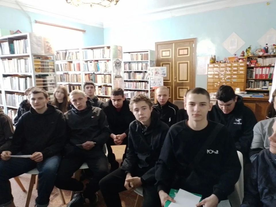 В Ровеньках прошли мероприятия, приуроченные к 40-летию Чернобыльской АЭС В Ровеньках прошли мероприятия, приуроченные к 40-летию Чернобыльской АЭС