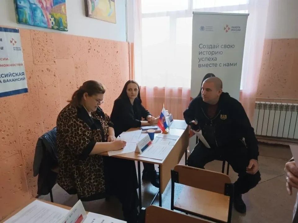 Новая работа для героев: 23 ветерана боевых действий нашли работу на Всероссийской ярмарке вакансий Новая работа для героев: 23 ветерана боевых действий нашли работу на Всероссийской ярмарке вакансий