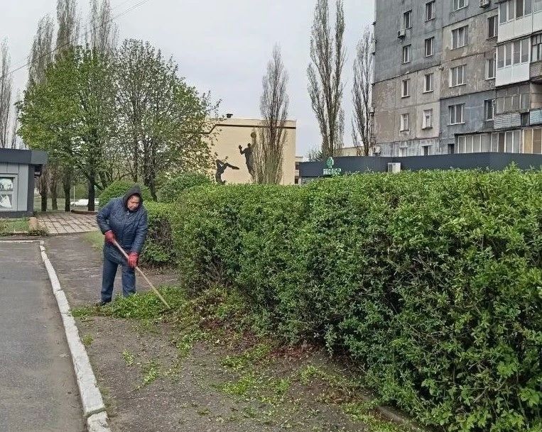 Коммунальными службами проведены работы на территории города Коммунальными службами проведены работы на территории города
