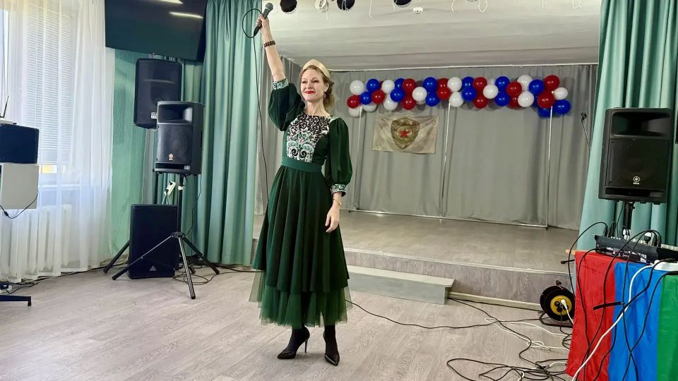 В стенах ГБОУ ЛНР «РСКШИ „Хрусталик“» состоялось яркое событие – концерт фронтовой бригады «За Родину!» В стенах ГБОУ ЛНР «РСКШИ „Хрусталик“» состоялось яркое событие – концерт фронтовой бригады «За Родину!»