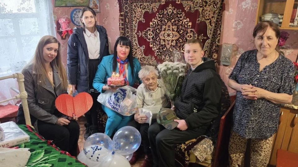 Андрей Рубанцов: Сегодня свой День рождения отмечает ровенчанка - участница Великой Отечественной войны, труженица тыла и ветеран труда - Кузьменко Мария Ивановна Андрей Рубанцов: Сегодня свой День рождения отмечает ровенчанка - участница Великой Отечественной войны, труженица тыла и ветеран труда - Кузьменко Мария Ивановна