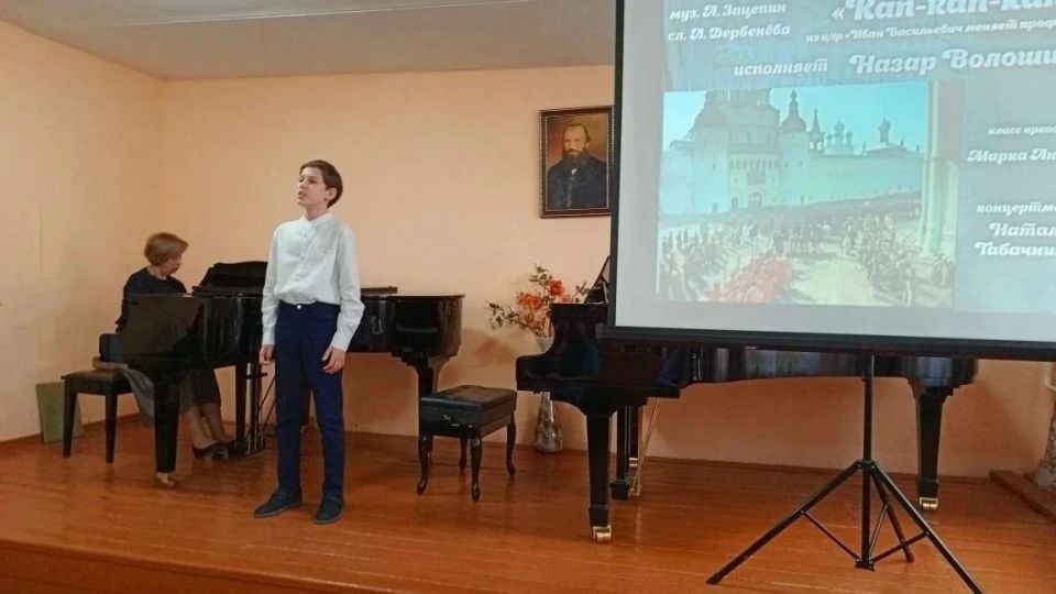 Учащиеся школы отметили юбилей Александра Зацепина Учащиеся школы отметили юбилей Александра Зацепина