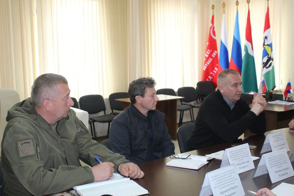 Министр природных ресурсов и экологии Луганской Народной Республики Евгений Крехтунов в рамках выездного совещания посетил Беловодский муниципальный округ Министр природных ресурсов и экологии Луганской Народной Республики Евгений Крехтунов в рамках выездного совещания посетил Беловодский муниципальный округ