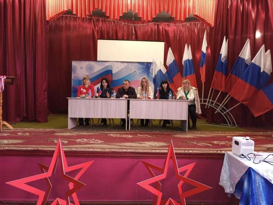 В Большекаменке прошла родительская конференция по безопасности детей В Большекаменке прошла родительская конференция по безопасности детей