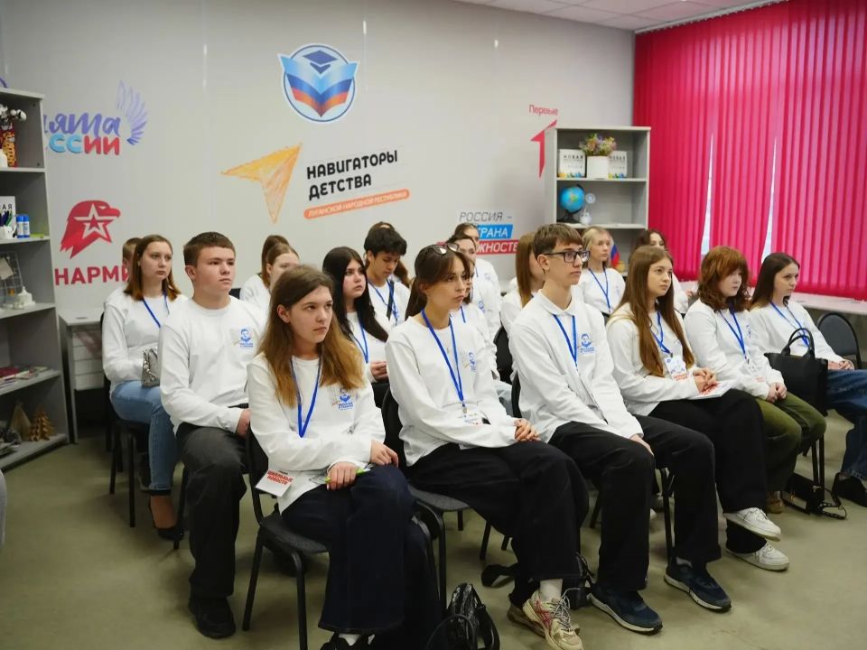 Весеннее вдохновение для медиацентров! 20 и 21 апреля представители и учащиеся школ города Ровеньки собрались в центре «Пионер» на Весенней медиа школе «Медиастарт», и это было просто невероятно! Весеннее вдохновение для медиацентров! 20 и 21 апреля представители и учащиеся школ города Ровеньки собрались в центре «Пионер» на Весенней медиа школе «Медиастарт», и это было просто невероятно!