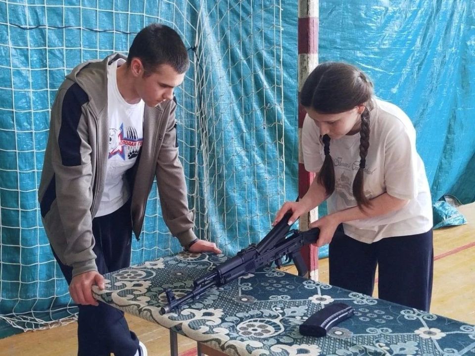 Муниципальный этап «Зарницы 2.0» в Брянке Муниципальный этап «Зарницы 2.0» в Брянке