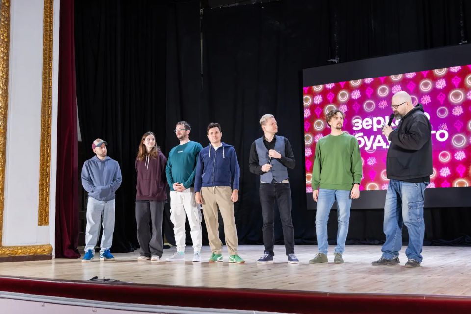 Киносмена «Зеркало будущего»: творчество, вдохновение и первые шаги в большом кино! Киносмена «Зеркало будущего»: творчество, вдохновение и первые шаги в большом кино!