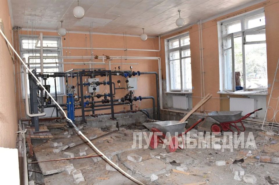 В рамках реализации национального проекта «Семья» начался капитальный ремонт в Краснодонской детской школы искусств им. А. Л. Карягина В рамках реализации национального проекта «Семья» начался капитальный ремонт в Краснодонской детской школы искусств им. А. Л. Карягина