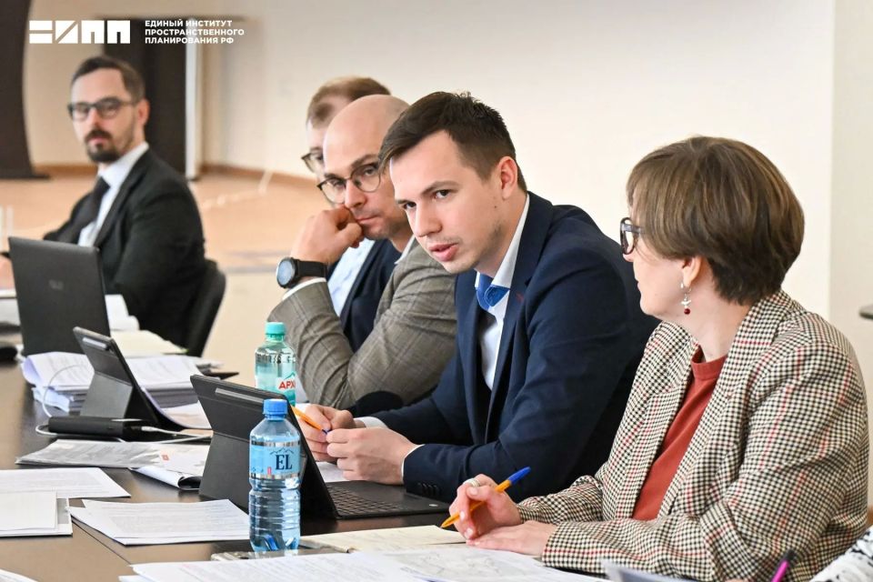 В городе Кременной в ЛНР планируется развивать сельское хозяйство и обрабатывающие производства В городе Кременной в ЛНР планируется развивать сельское хозяйство и обрабатывающие производства