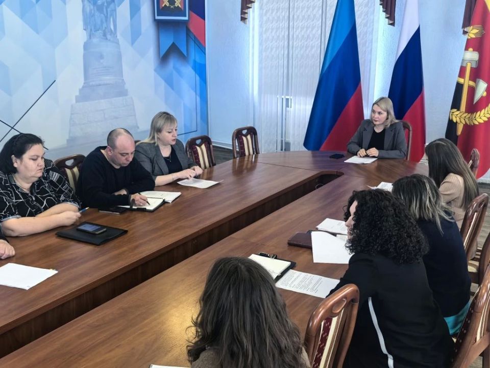 Сегодня под председательством временно исполняющего полномочия Главы Краснодонского муниципального округа Анны Гончаровой состоялось заседание антитеррористической комиссии муниципального образования Краснодонский... Сегодня под председательством временно исполняющего полномочия Главы Краснодонского муниципального округа Анны Гончаровой состоялось заседание антитеррористической комиссии муниципального образования Краснодонский...
