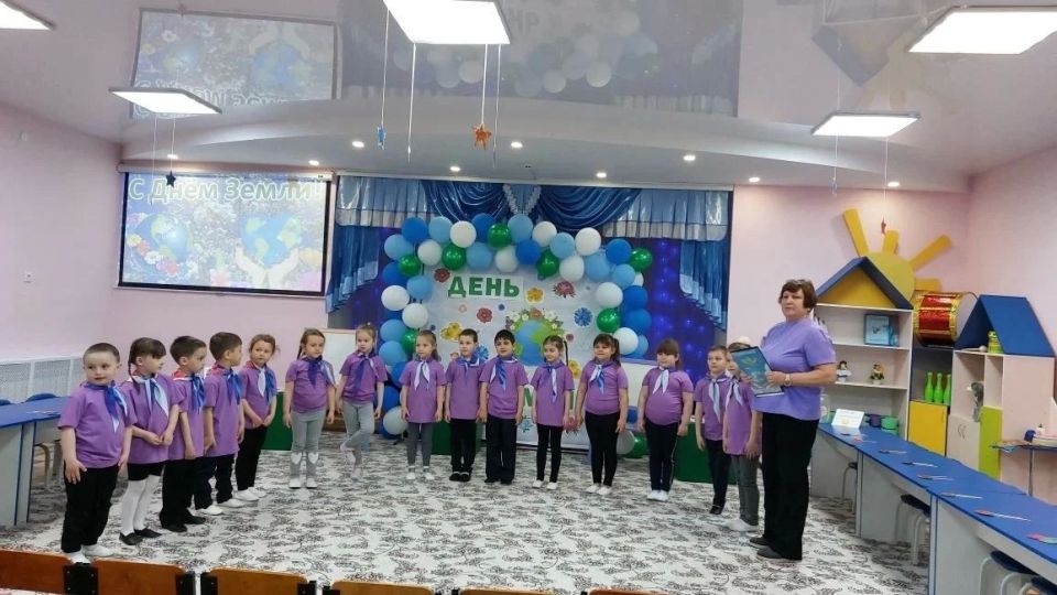 В Международный день матери – Земли, в рамках трека "Орлёнок - эколог", орлята-дошколята ГБДОУ ЛНР «Беловодского ясли-сада №3 «Родничок» участвовали в интеллектуальном развлечении «Международный день матери – Земли»... В Международный день матери – Земли, в рамках трека "Орлёнок - эколог", орлята-дошколята ГБДОУ ЛНР «Беловодского ясли-сада №3 «Родничок» участвовали в интеллектуальном развлечении «Международный день матери – Земли»...