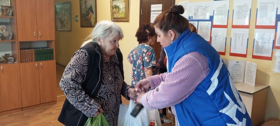 «Единая Россия» продолжает оказывать помощь жителям Рубежного, оказавшимся в сложной жизненной ситуации «Единая Россия» продолжает оказывать помощь жителям Рубежного, оказавшимся в сложной жизненной ситуации