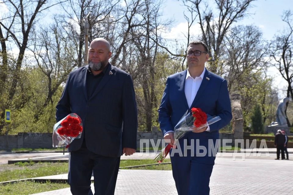 В Перевальском муниципальном округе прошла рабочая встреча с участием председателя Оренбургского городского Совета Сергея Бабина В Перевальском муниципальном округе прошла рабочая встреча с участием председателя Оренбургского городского Совета Сергея Бабина