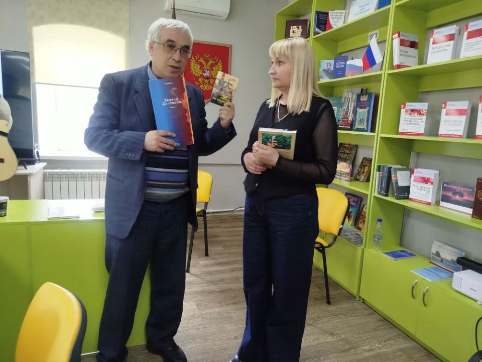 «Люби язык, как Даль его любил»: поэтическая акция прошла в Беловодске «Люби язык, как Даль его любил»: поэтическая акция прошла в Беловодске