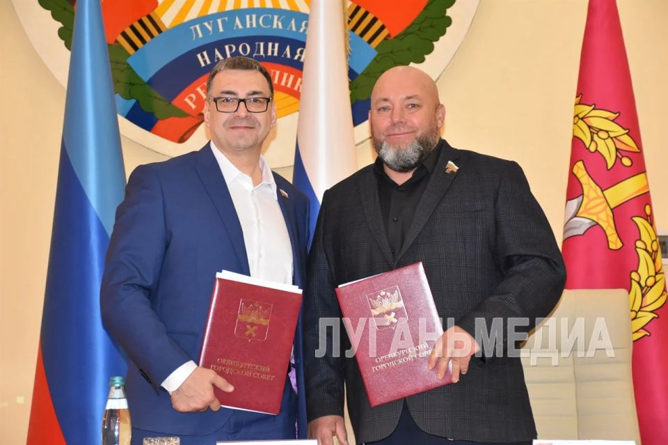 В Перевальском муниципальном округе прошла рабочая встреча с участием председателя Оренбургского городского Совета Сергея Бабина В Перевальском муниципальном округе прошла рабочая встреча с участием председателя Оренбургского городского Совета Сергея Бабина