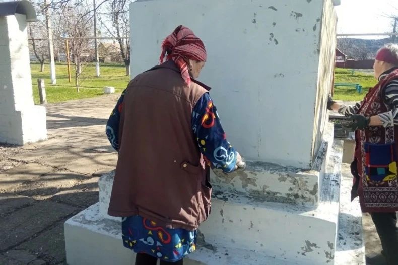 Субботник провели в селе Александровка Субботник провели в селе Александровка