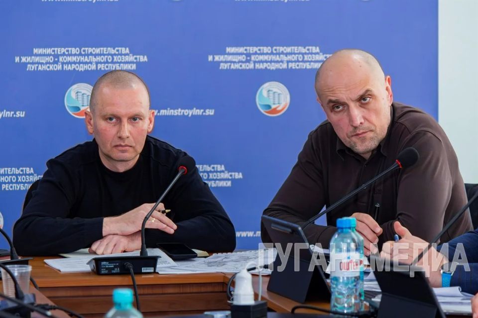 В Луганске обсудили перспективы развития опорных населенных пунктов ЛНР В Луганске обсудили перспективы развития опорных населенных пунктов ЛНР