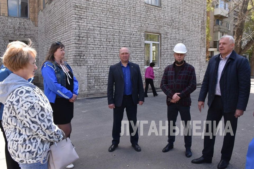 В рамках реализации национального проекта «Семья» начался капитальный ремонт в Краснодонской детской школы искусств им. А. Л. Карягина В рамках реализации национального проекта «Семья» начался капитальный ремонт в Краснодонской детской школы искусств им. А. Л. Карягина