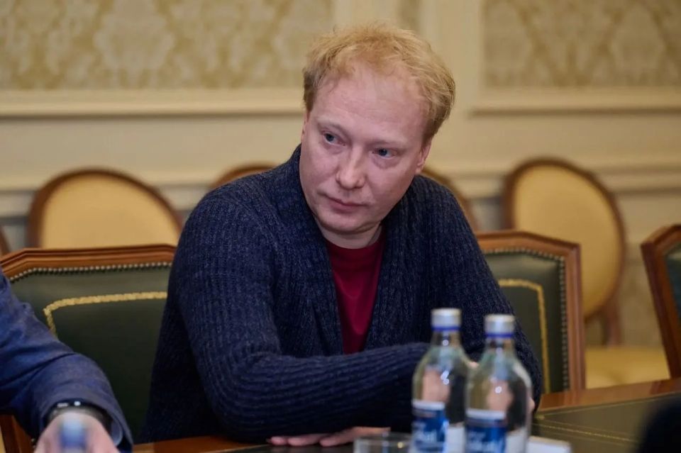 Ольга Любимова: Провела рабочую встречу с представителями Свердловской киностудии Ольга Любимова: Провела рабочую встречу с представителями Свердловской киностудии