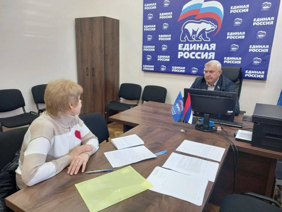 Владимир Шавлай: Сегодня провел прием граждан в местной Общественной приемной партии "Единая Россия" Владимир Шавлай: Сегодня провел прием граждан в местной Общественной приемной партии "Единая Россия"