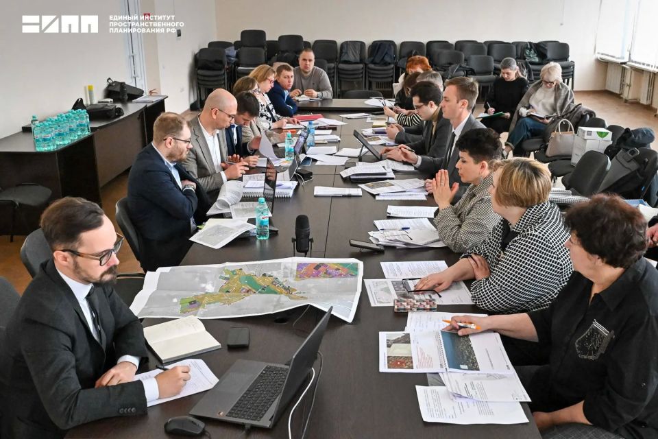 В городе Кременной в ЛНР планируется развивать сельское хозяйство и обрабатывающие производства В городе Кременной в ЛНР планируется развивать сельское хозяйство и обрабатывающие производства