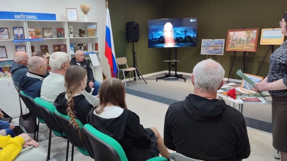 В Перевальской модельной библиотеке «Библиопортал» прошел час памяти «Чернобыль — боль длиною в жизнь» В Перевальской модельной библиотеке «Библиопортал» прошел час памяти «Чернобыль — боль длиною в жизнь»