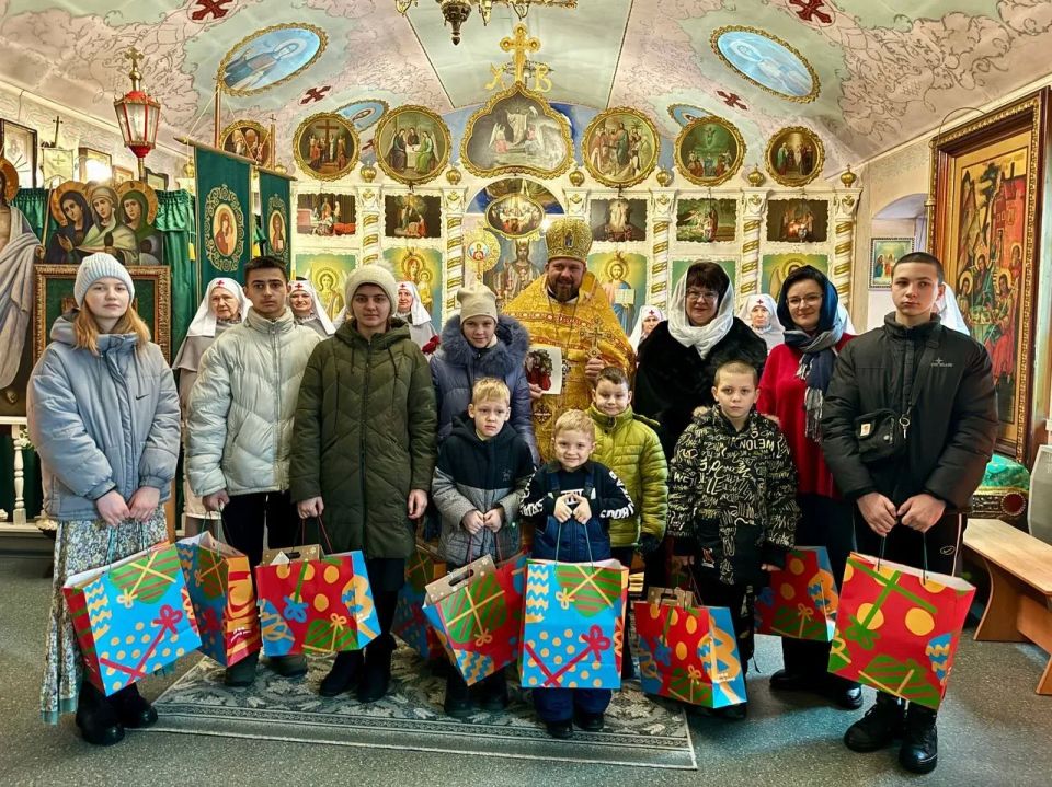 Почтальон с добрым сердцем: Ольга Овчаренко из Новоайдара победила в региональном этапе конкурса Единой России «Земский почтальон» Почтальон с добрым сердцем: Ольга Овчаренко из Новоайдара победила в региональном этапе конкурса Единой России «Земский почтальон»