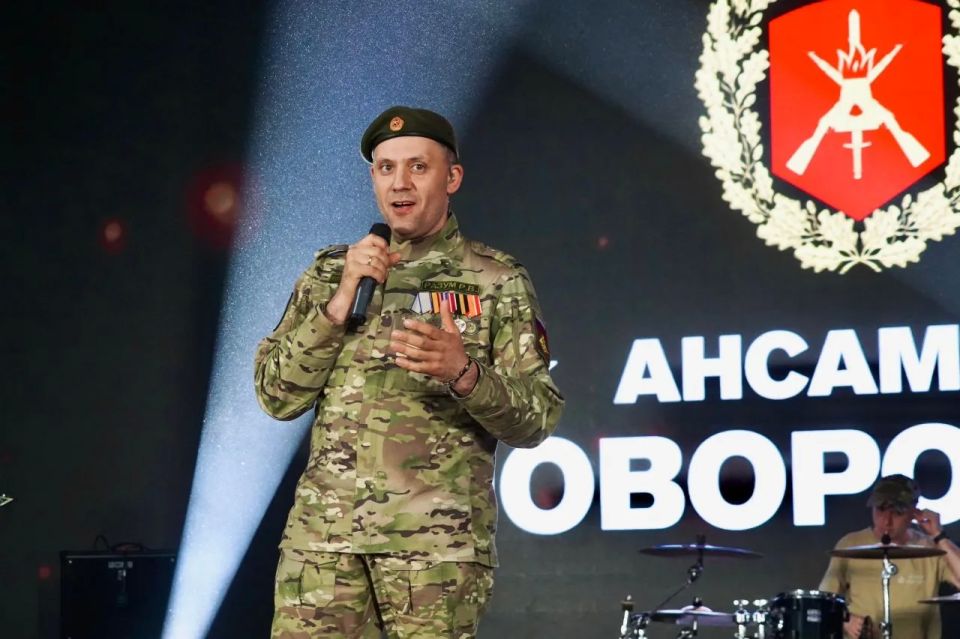 Мы одна команда уже 25 лет Мы одна команда уже 25 лет