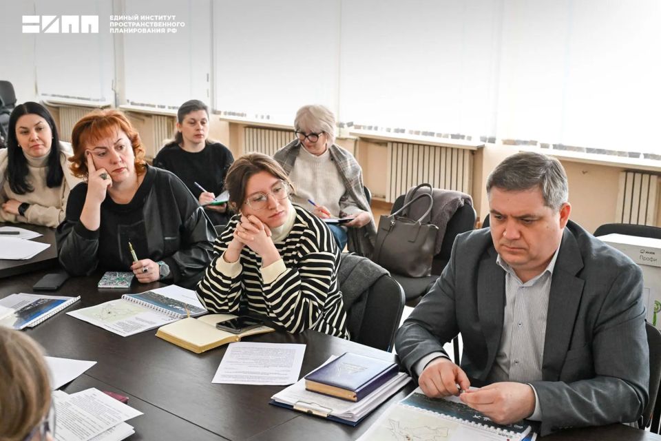 В городе Кременной в ЛНР планируется развивать сельское хозяйство и обрабатывающие производства В городе Кременной в ЛНР планируется развивать сельское хозяйство и обрабатывающие производства