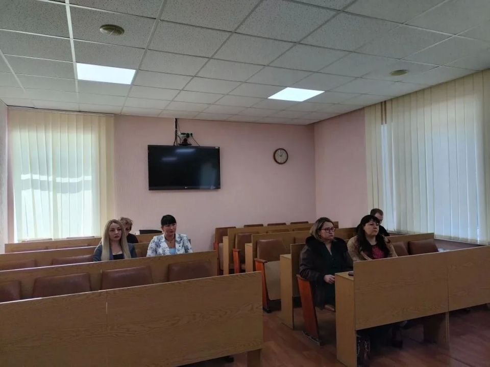 Сегодня в Администрации городского округа город Ровеньки было проведено заседание комиссии по предупреждению и ликвидации чрезвычайных ситуаций и обеспечению пожарной безопасности на территории городского округа город... Сегодня в Администрации городского округа город Ровеньки было проведено заседание комиссии по предупреждению и ликвидации чрезвычайных ситуаций и обеспечению пожарной безопасности на территории городского округа город...