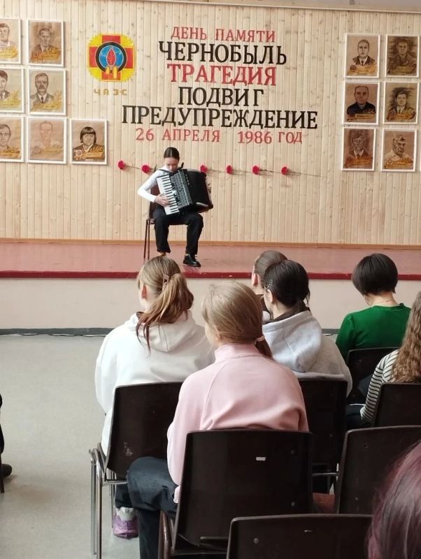В Краснолучской детской школе искусств прошёл День памяти «Чернобыль В Краснолучской детской школе искусств прошёл День памяти «Чернобыль
