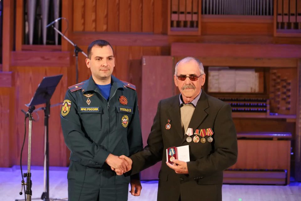 Стержень Донбасса: ликвидаторы, ставшие щитом между атомом и людьми Стержень Донбасса: ликвидаторы, ставшие щитом между атомом и людьми