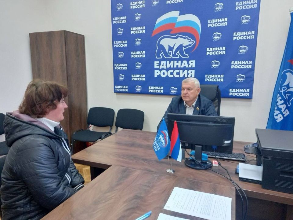 Владимир Шавлай: Сегодня провел прием граждан в местной Общественной приемной партии "Единая Россия" Владимир Шавлай: Сегодня провел прием граждан в местной Общественной приемной партии "Единая Россия"