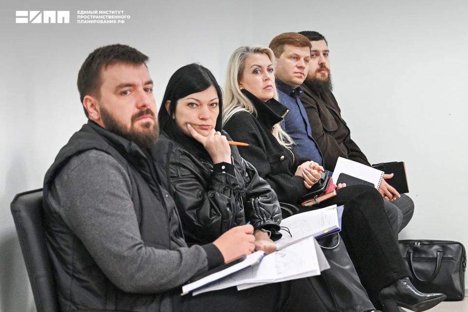 В городе Брянка в ЛНР планируют развивать систему новых общегородских и районных центров В городе Брянка в ЛНР планируют развивать систему новых общегородских и районных центров