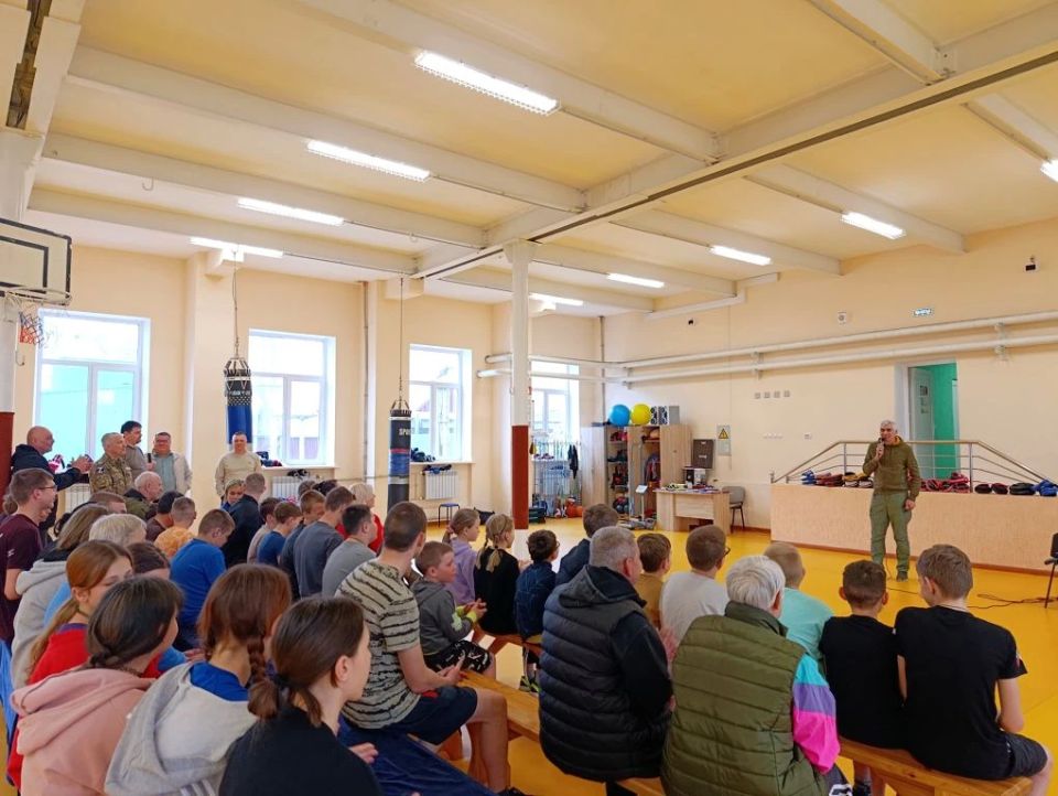 Связь поколений: урок мужества в стенах Северодонецкой спортивной школы №1 Связь поколений: урок мужества в стенах Северодонецкой спортивной школы №1