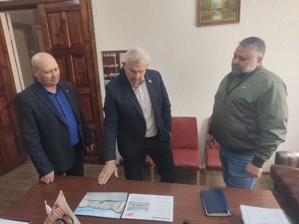 В Краснодоне по народной программе «Единой России» идет капремонт детской школы искусств им. А.Л. Карягина В Краснодоне по народной программе «Единой России» идет капремонт детской школы искусств им. А.Л. Карягина