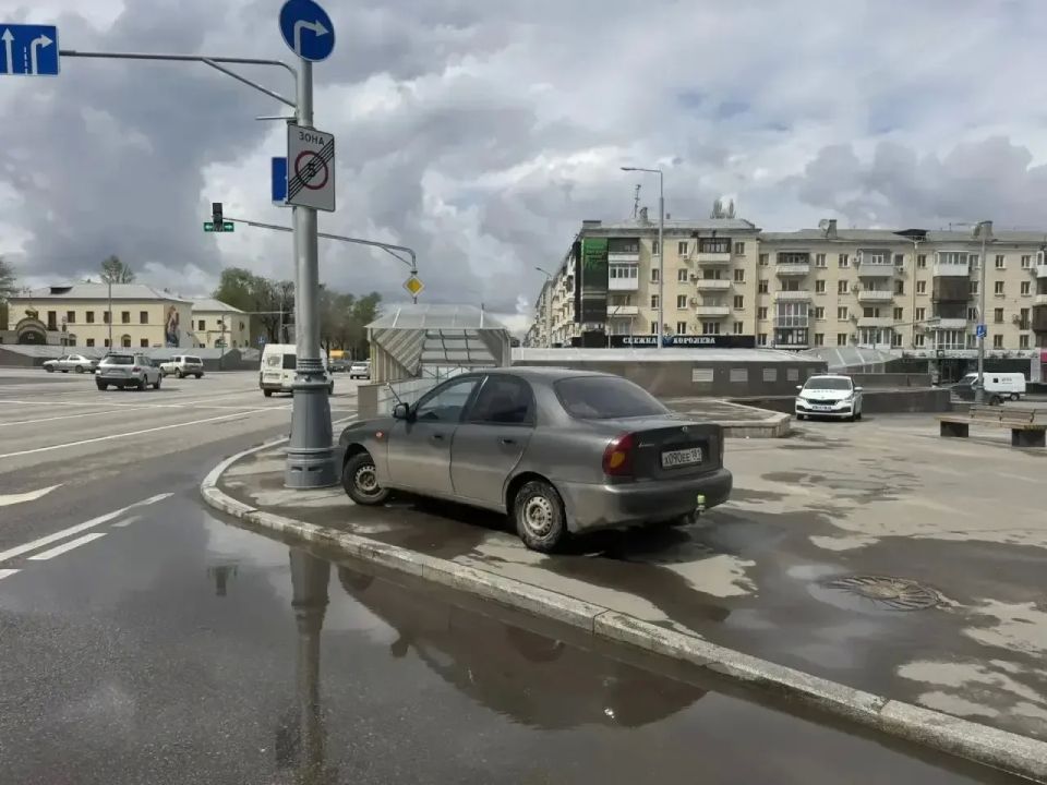 В Луганске за 22 апреля сотрудники ГИБДД отправили на штрафстоянку пять автомобилей В Луганске за 22 апреля сотрудники ГИБДД отправили на штрафстоянку пять автомобилей