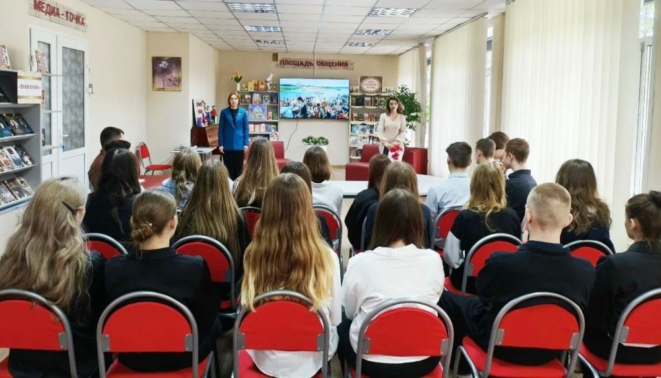 Эволюция молодёжного сленга: от «олдов» до «зумеров» Эволюция молодёжного сленга: от «олдов» до «зумеров»